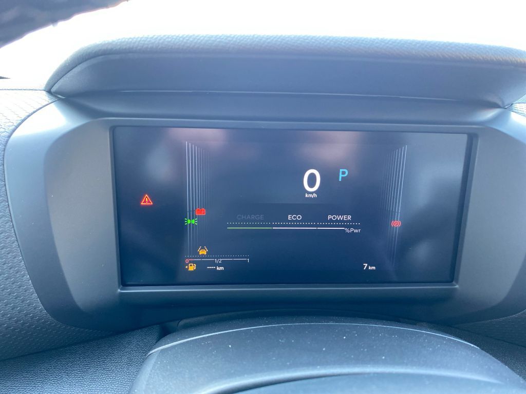 Fahrzeugabbildung Citroën C4 Hybrid 145 Automatik MAX *Winter- u. Techno-P