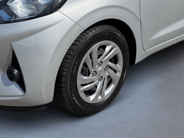 Fahrzeugabbildung Hyundai i10 Select 1.0 +RADIO+KLIMA+BT+SHZ+TEMPOMAT+DAB+