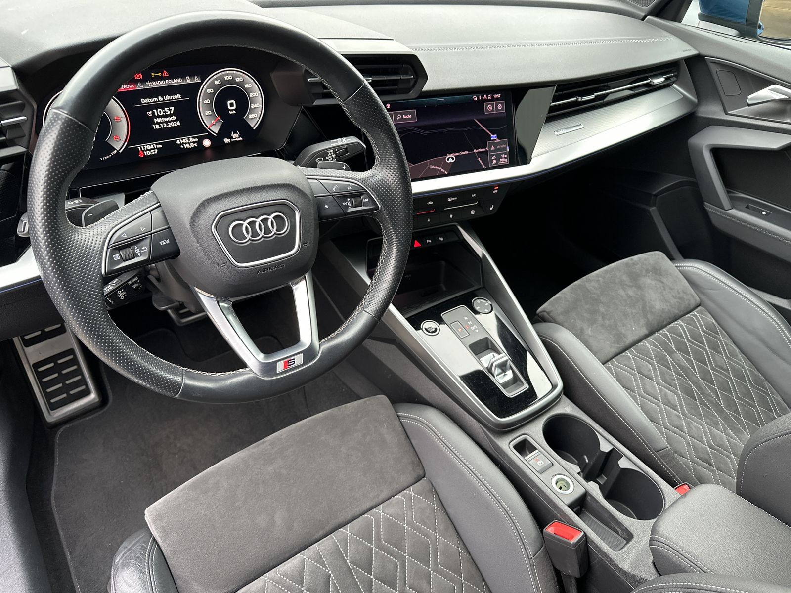 Fahrzeugabbildung Audi A3 SpB 35 TDI Aut. S-Line NAV+LED+ACC+V-COCKPIT