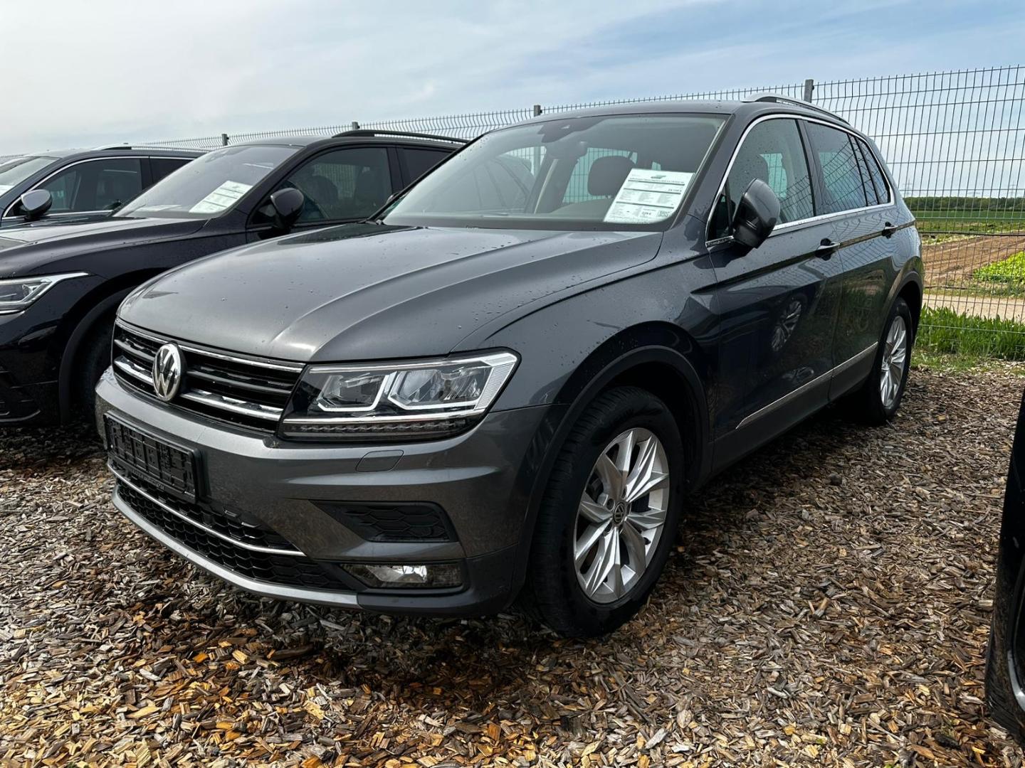 Volkswagen Tiguan Highline 2.0 TSI DSG 4M AHK E-HKP NAV LED