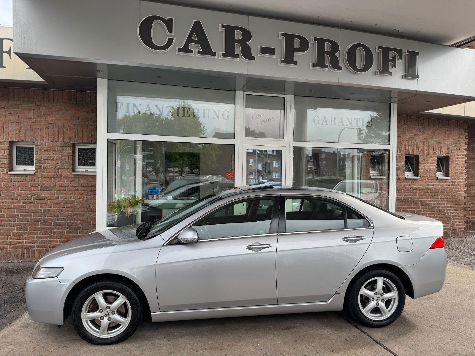 Fahrzeugabbildung Honda Accord Lim. 2.0 Executive Autom. Klimaaut./Leder