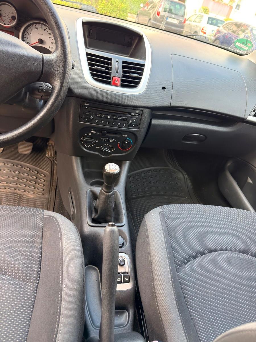Peugeot  2011 — photo 6