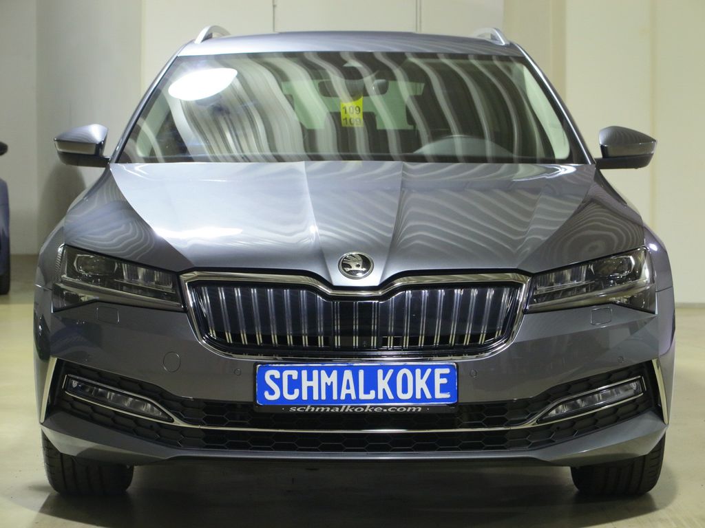 Skoda Superb — hlavná fotografia