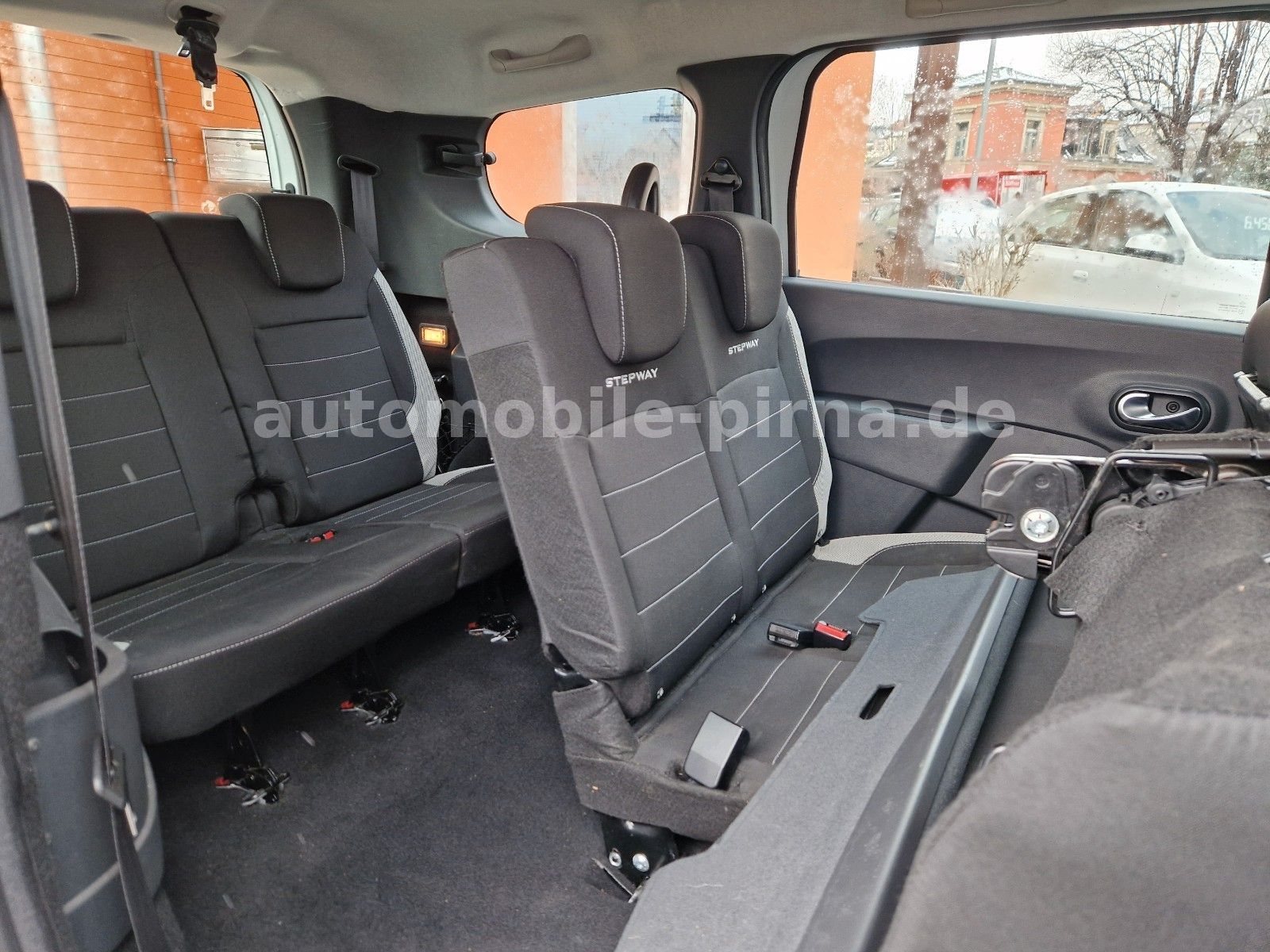 Lodgy Stepway 1.6 SCe 7-SITZE, 1.HD+NAVI/SHZ/PDC