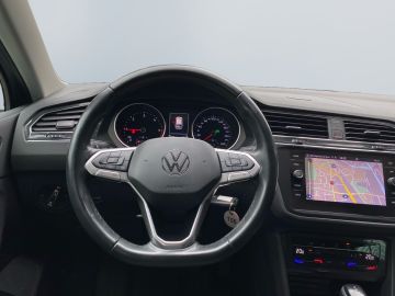 Volkswagen Tiguan - 12