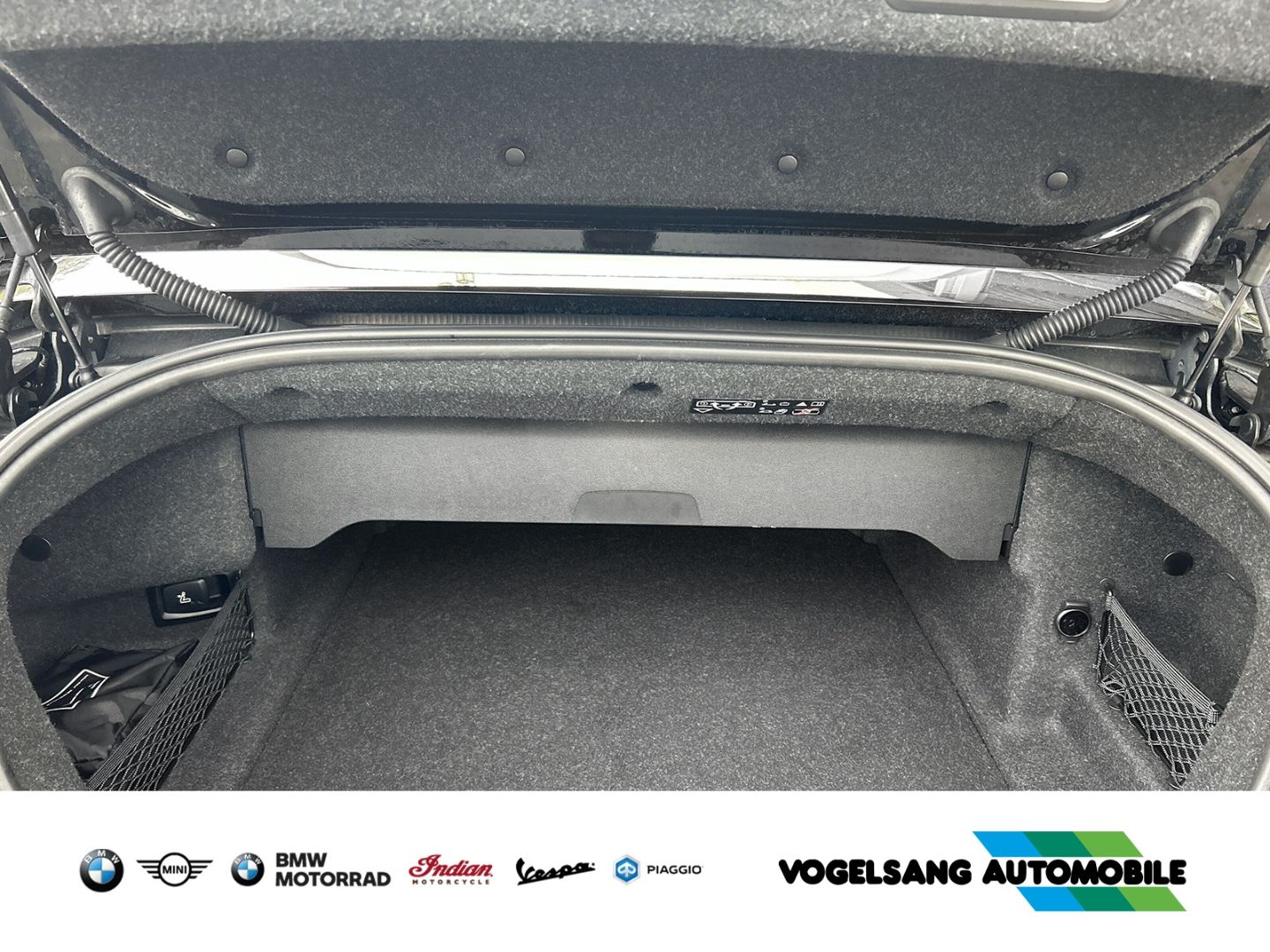 Fahrzeugabbildung BMW M440i Cabrio,Laserlicht,HeadUp,Rückfahrk.,19''LM