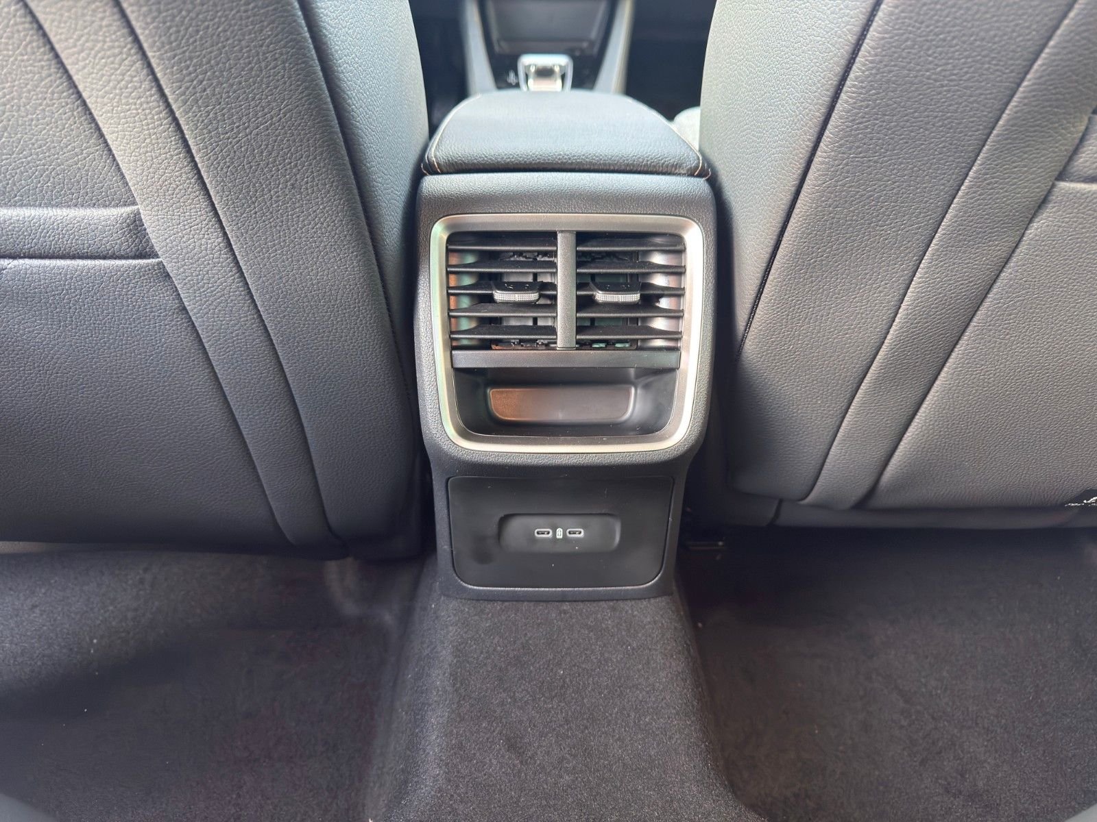 Fahrzeugabbildung SKODA Octavia Combi Balance 1,5 TSI mHEV 110 kW 7-Gang