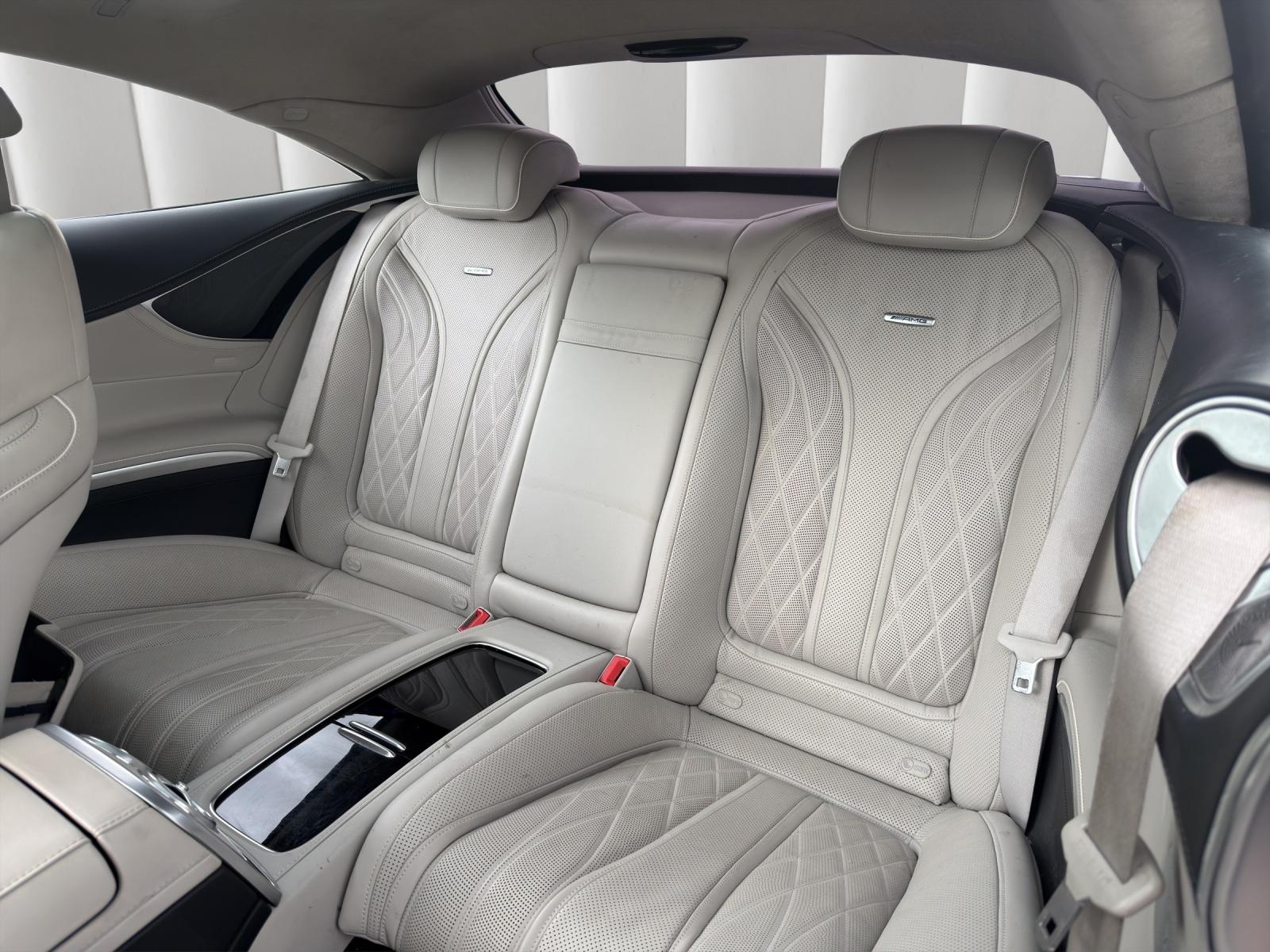 Mercedes-Benz S 63 AMG Coupe 4Matic *Swarovski*Garantie*Finanz