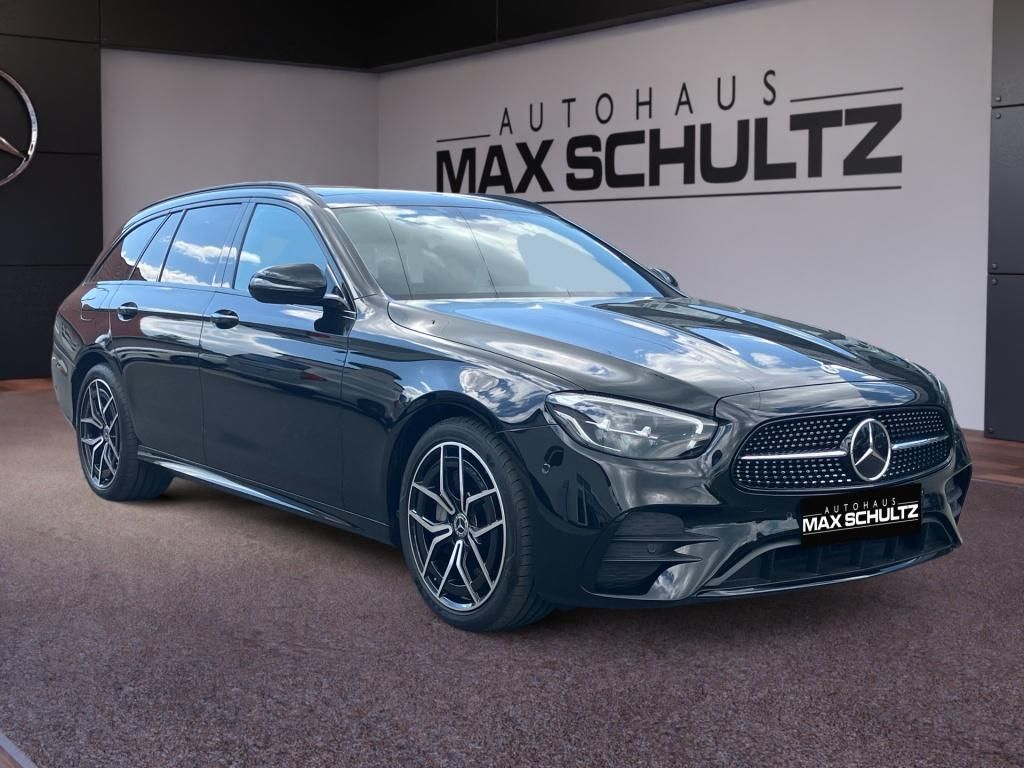 Fahrzeugabbildung Mercedes-Benz E 220 d 4M T AMG*NIGHT*DISTR*AHK*PANO*AUGMENTED