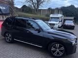 BMW X7 xDr40d M Sport PANO-SKY*B&W*Massage*Sitzklima - BMW X7: M