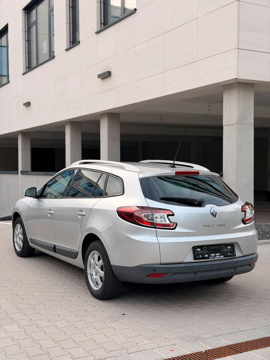Renault Megane 2011 — двигун 106 HP (78kW)