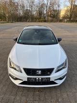 Seat Leon 1.5 TSI FR Black Matt DSG Pano Kam 1.Hd TÜV - Seat Leon Gebrauchtwagen in Hagen