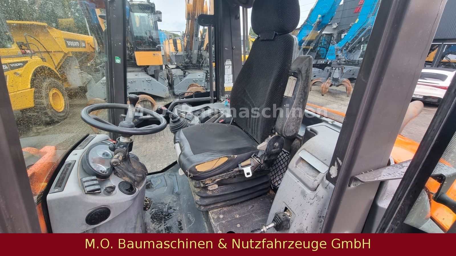 Fahrzeugabbildung MECALAC AS 900 Booster / Klappschaufel /SW/