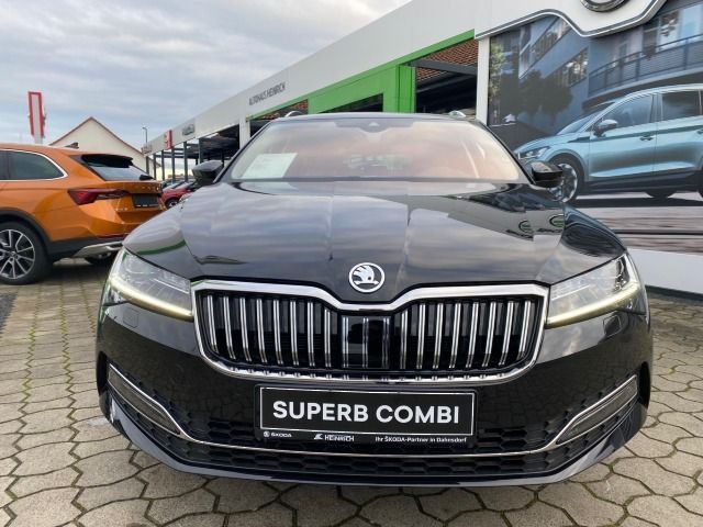 Fahrzeugabbildung SKODA Superb Combi 2.0TDI DSG*Matrix*RFK*19Zoll*Side A