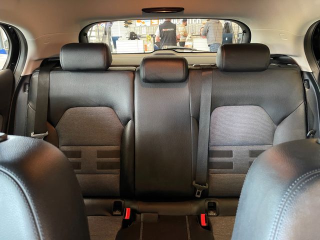Mercedes-Benz GLA 200 7G-DCT Style *NAVI*XENON*SHZ*TEMPOMAT*