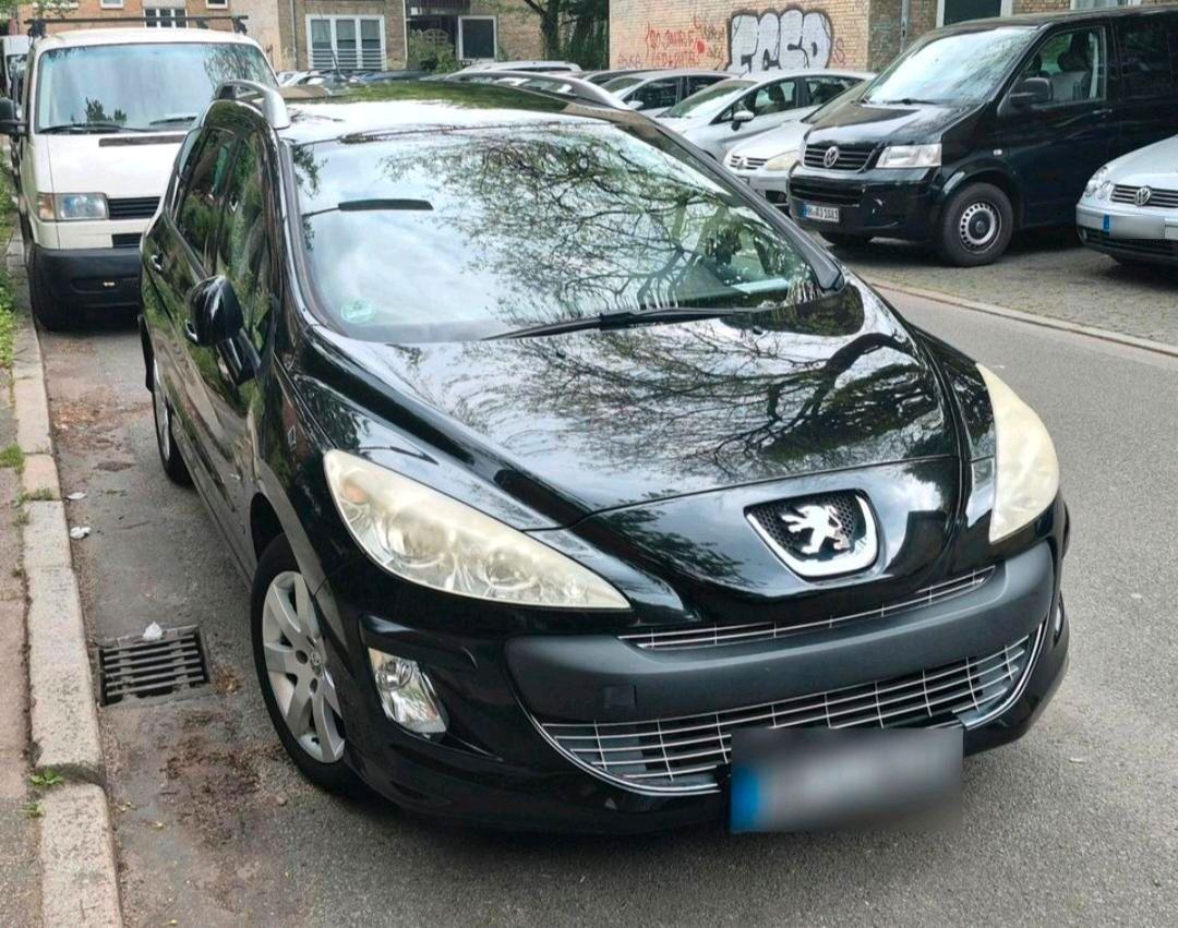Peugeot 308 2012 — photo 9