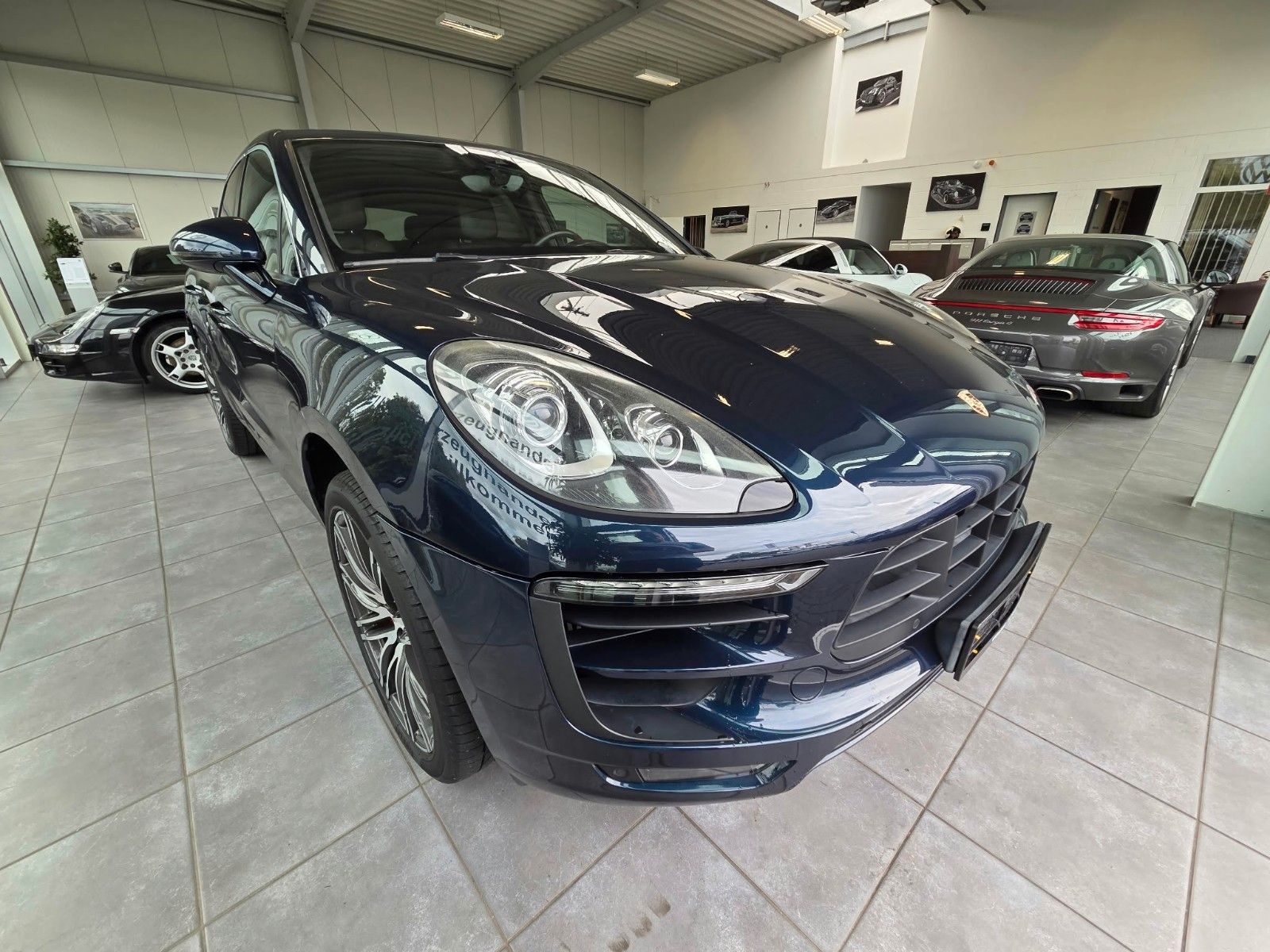 Fahrzeugabbildung Porsche Macan Turbo/Vollaustattung/erst 47000km/1-HD
