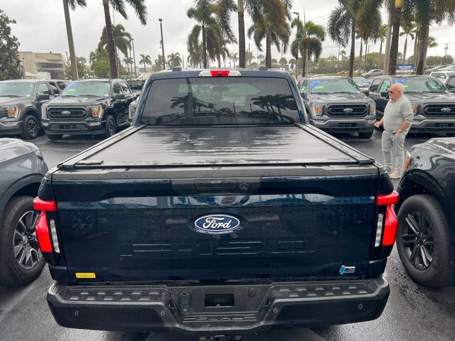 Ford F 150 Lightning Flash gr Batterie im Vorlauf