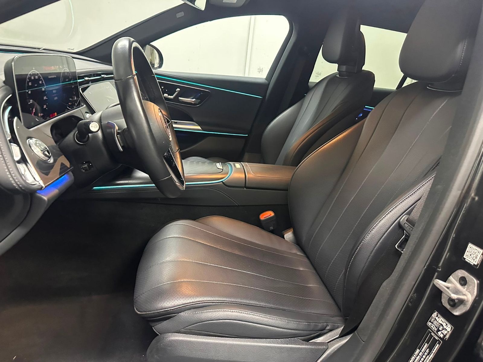 Fahrzeugabbildung Mercedes-Benz E 300 de 4M T All-Terrain *4D SOUND*KEYGO*20"AMG