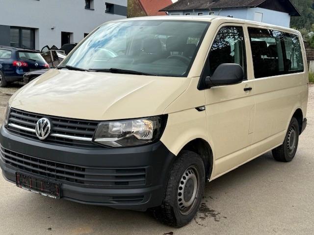 Volkswagen T6 Transporter Bus Caravelle AUTOMATIK