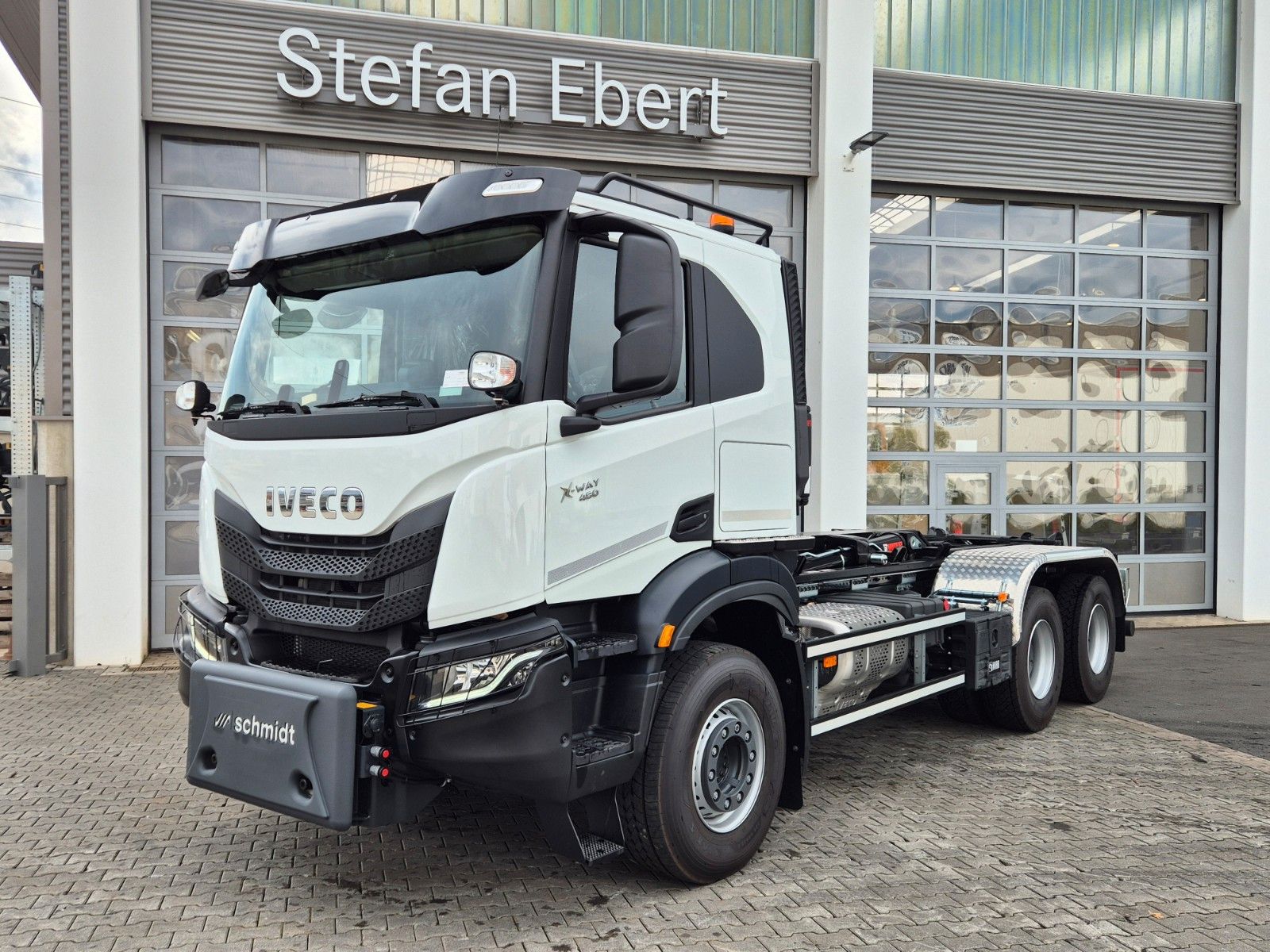 Fahrzeugabbildung Iveco X-Way AT300X48Z/P HR OFF 6x4 Hiab Winterdienst