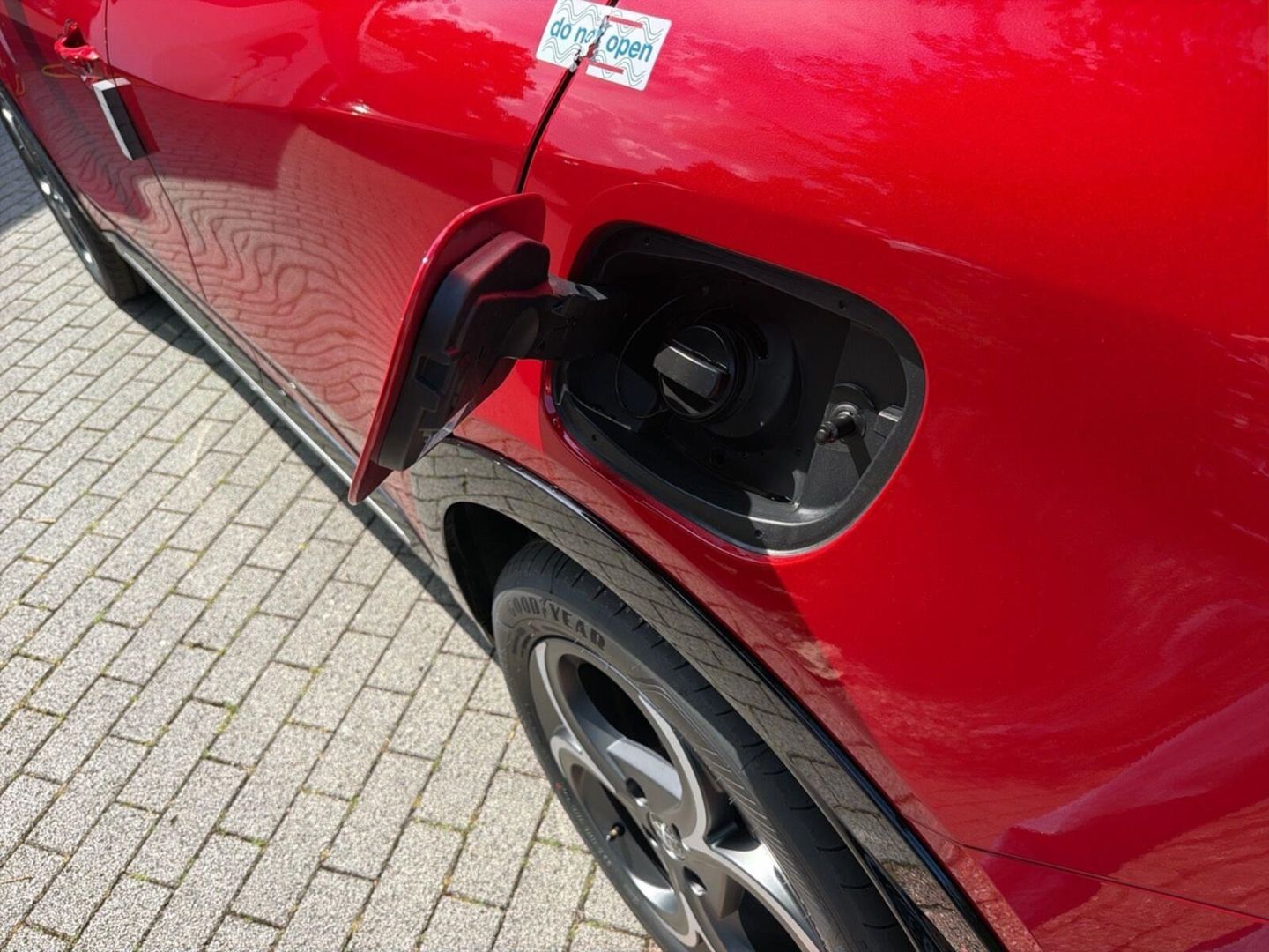 Fahrzeugabbildung Alfa Romeo Junior Ibrida Sport Speciale 1,2 VGT 107kW MY26