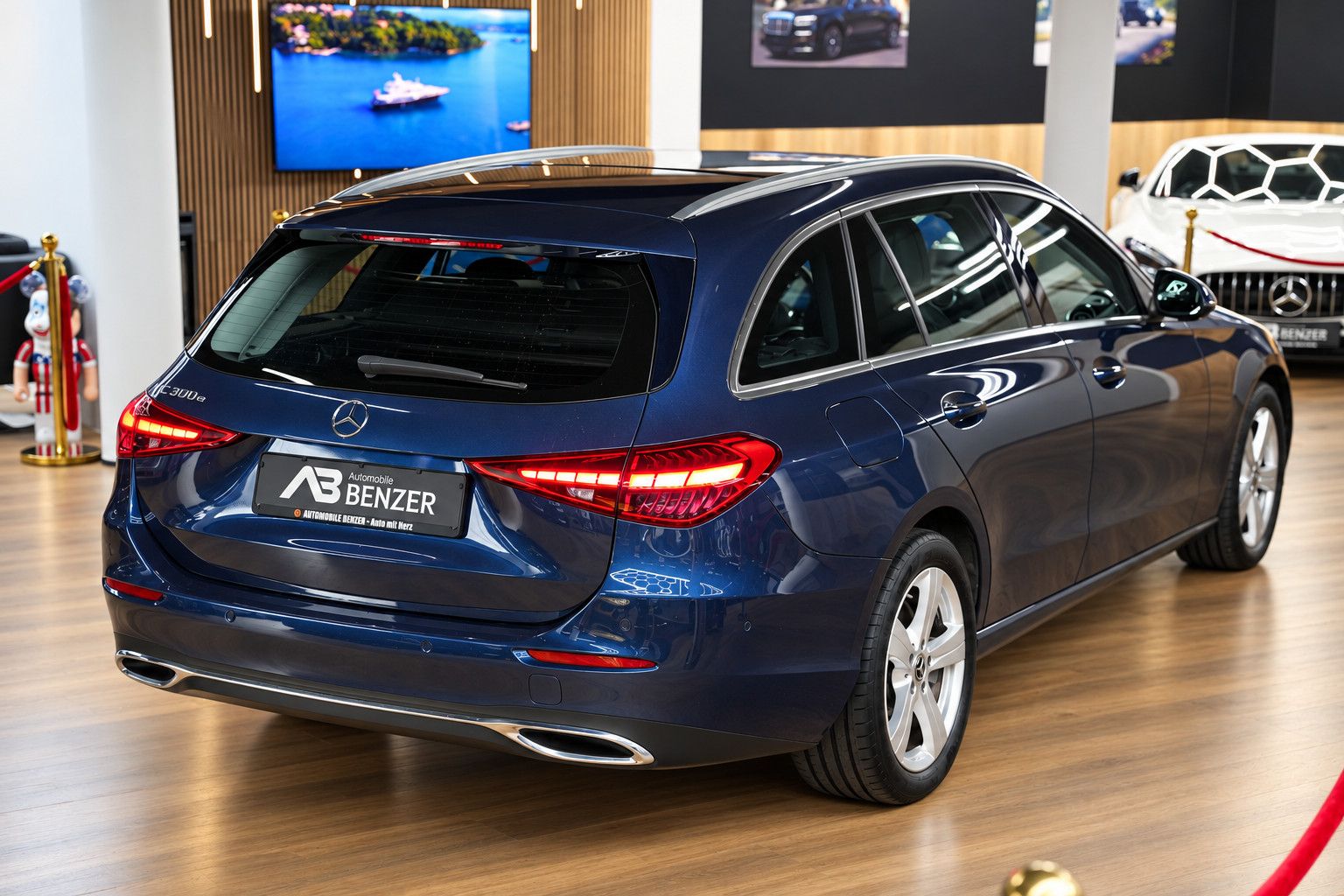 Fahrzeugabbildung Mercedes-Benz C 300 e T *Ambiente*SHZ*Rückfahrkamera*T-Winkel*