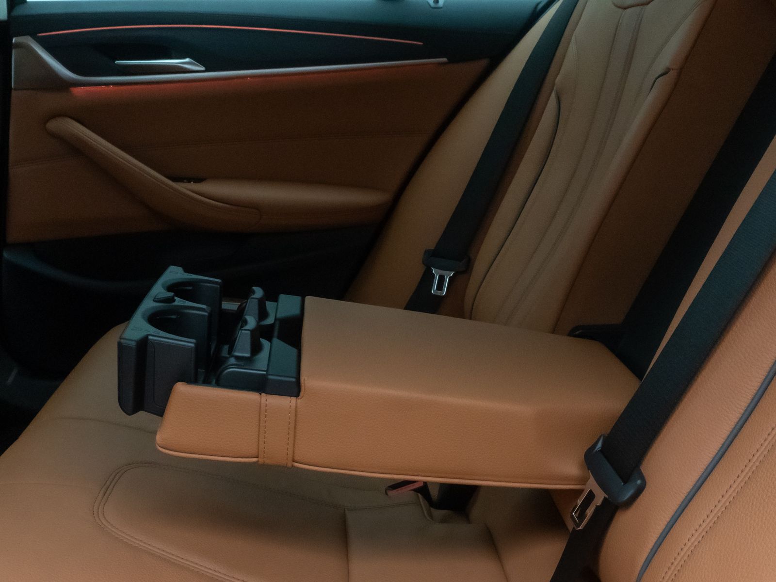 Fahrzeugabbildung BMW 530i xD Luxury Line 4xKlima AHK Kamera DAB Alarm