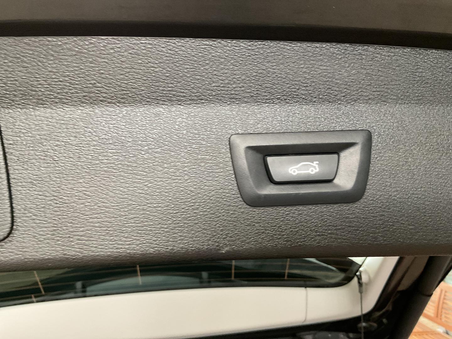 BMW X1 xDrive 20i Navi LED el-Heckklappe Klimaautom 