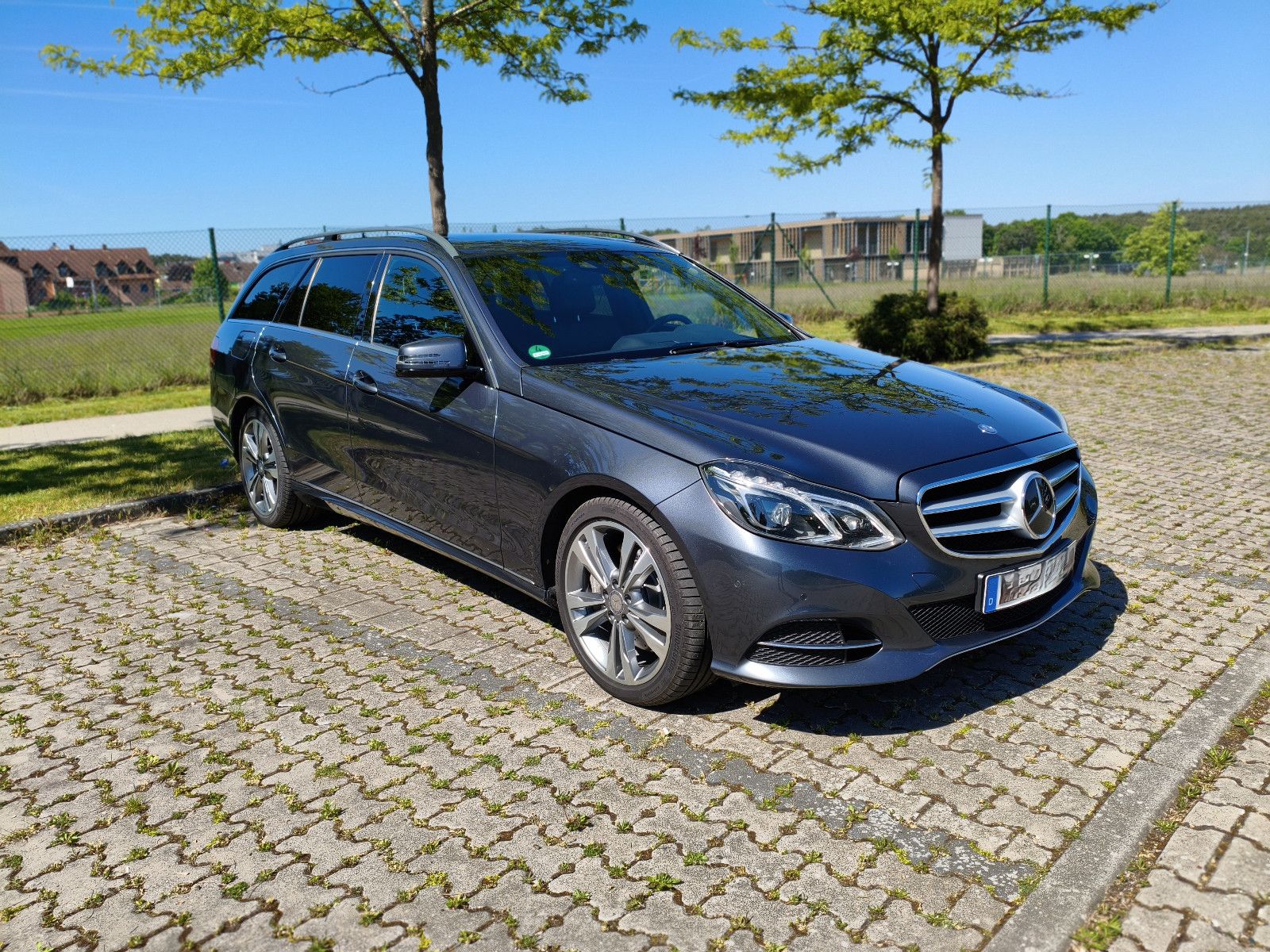 MERCEDES-BENZ E 350 BlueTEC 4MATIC T AVANTGARDE
