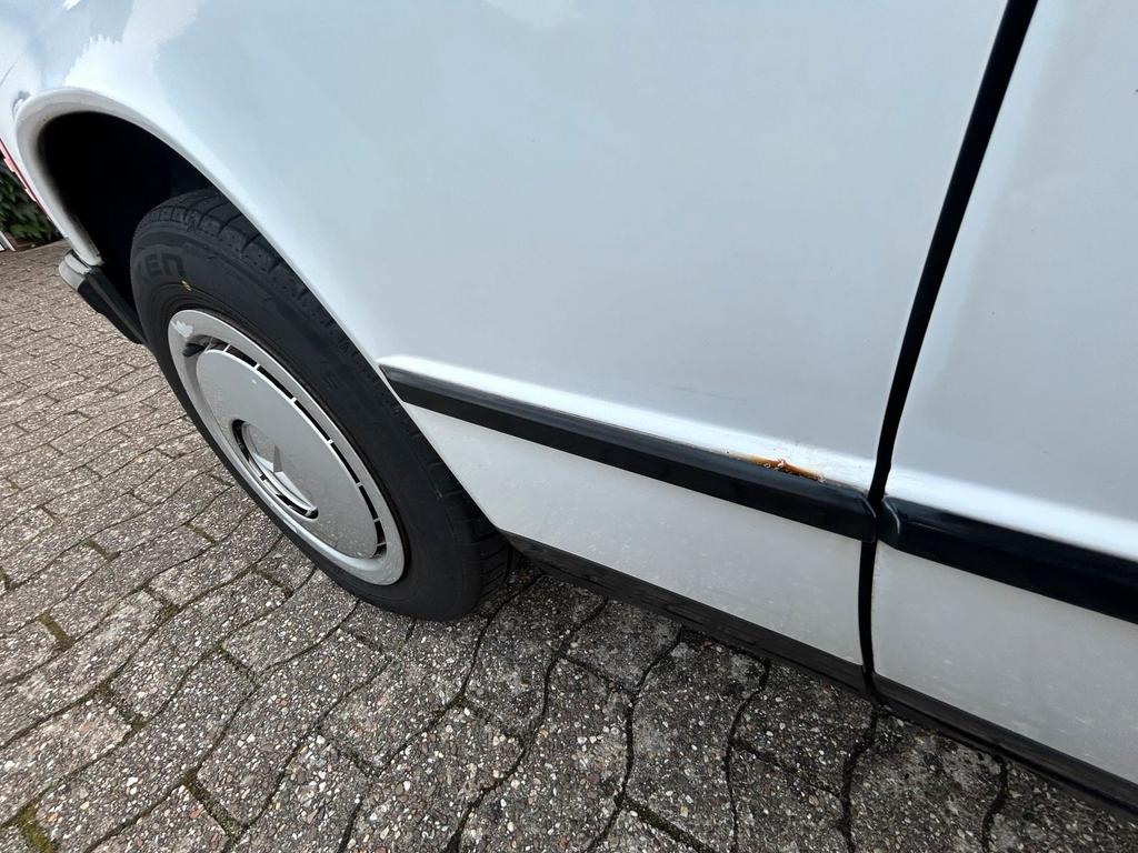 Mercedes-Benz 190