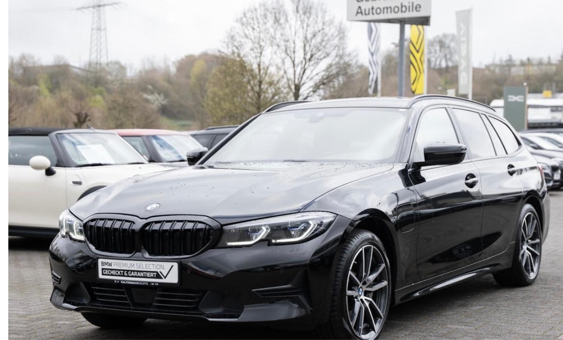 BMW 330e xDrive Touring / HiFi / AHK / Laeser / ACC