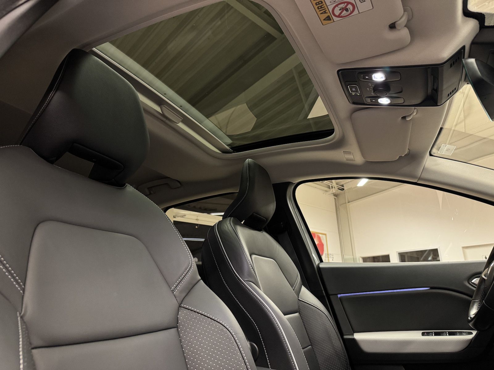 Fahrzeugabbildung Renault Captur Edition One/LED/BOSE/Leder/DAB/Navi/ACC