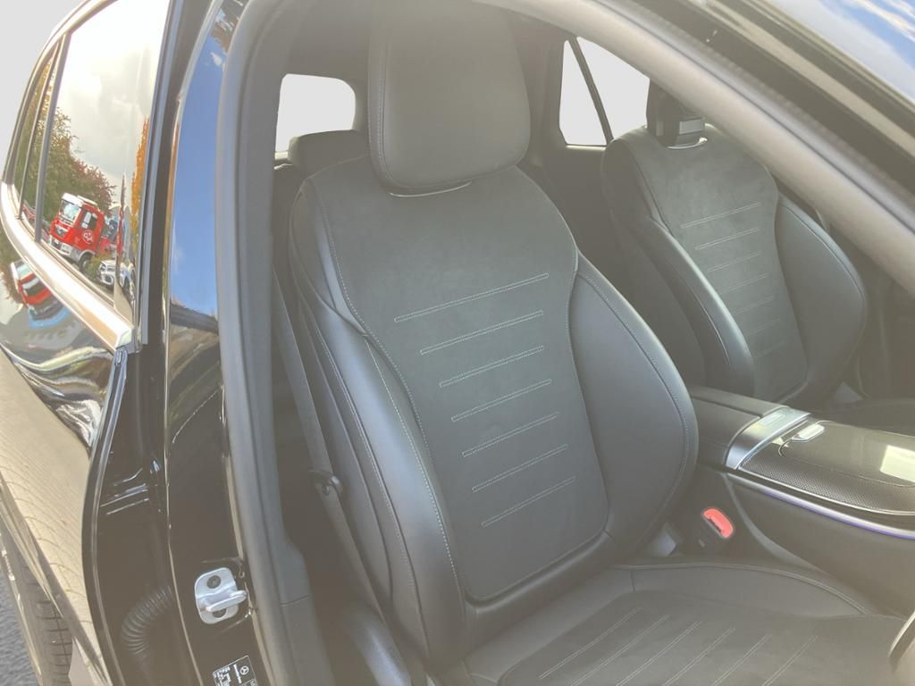 Fahrzeugabbildung Mercedes-Benz GLC 300 d 4M AMG*AHZV*LED*KAMERA*DISTR*MEMORY*