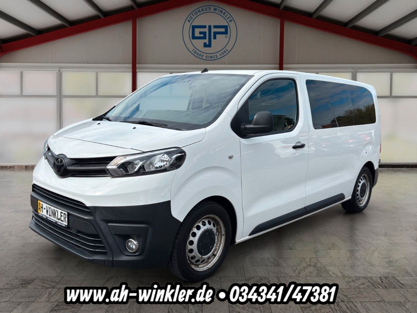 Toyota Proace Shuttle | 9-Sitzer | AHK | TÜV NEU