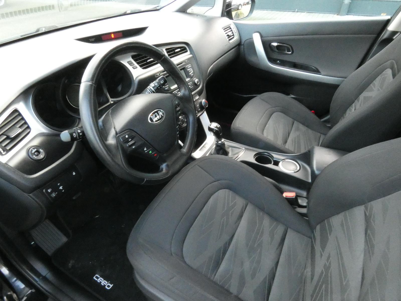 Kia cee'd 2013 — photo 7
