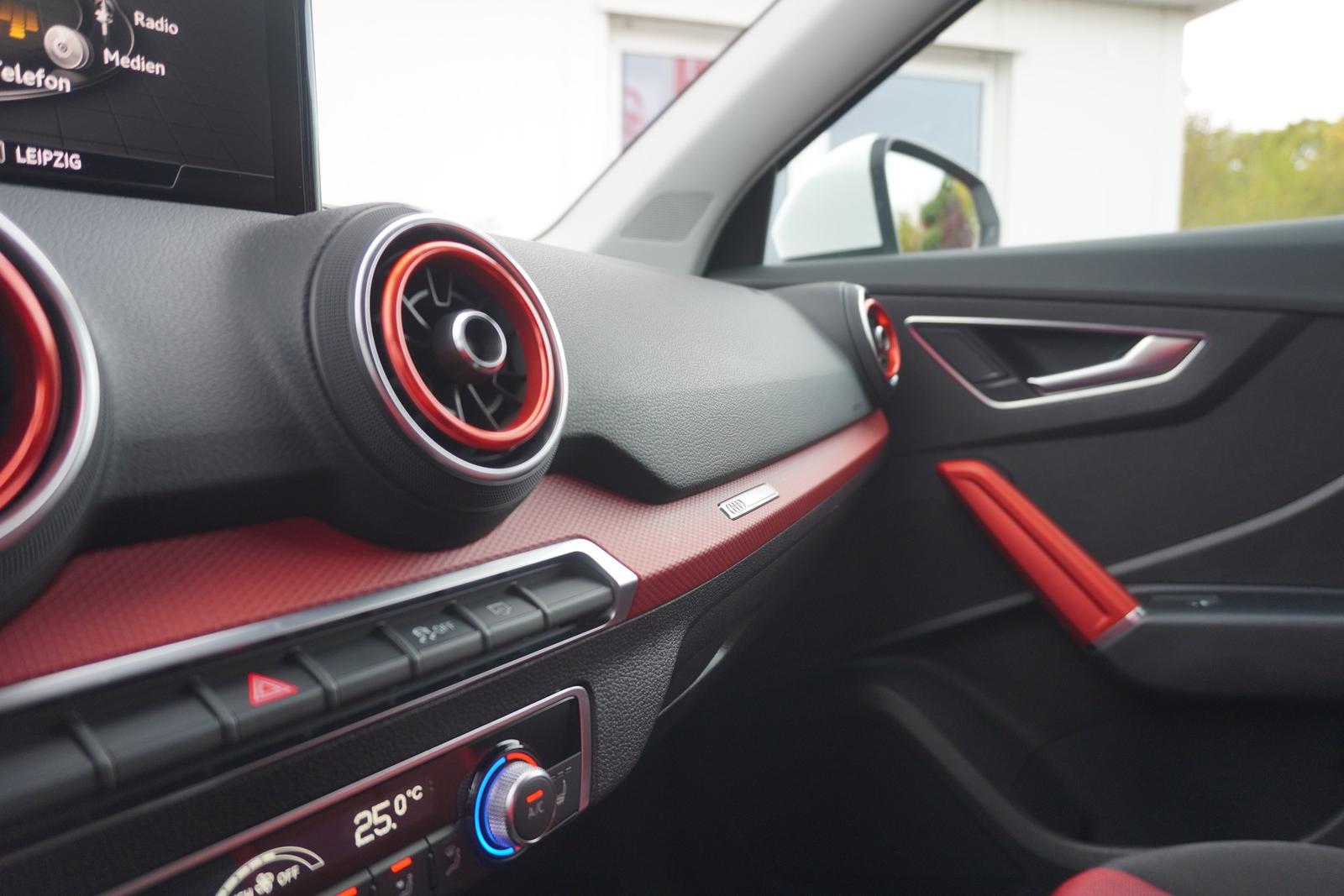 Audi Q2 1.0 TFSI Sport LED Navi Tempomat Sitzheizung