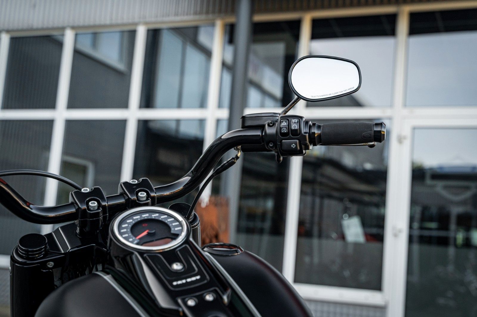 Fahrzeugabbildung Harley-Davidson DARK FAT BOY FLFBS 114 MY23 -JEKILL&HYDE-