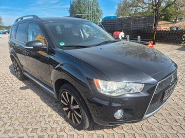 Mitsubishi Outlander - 3