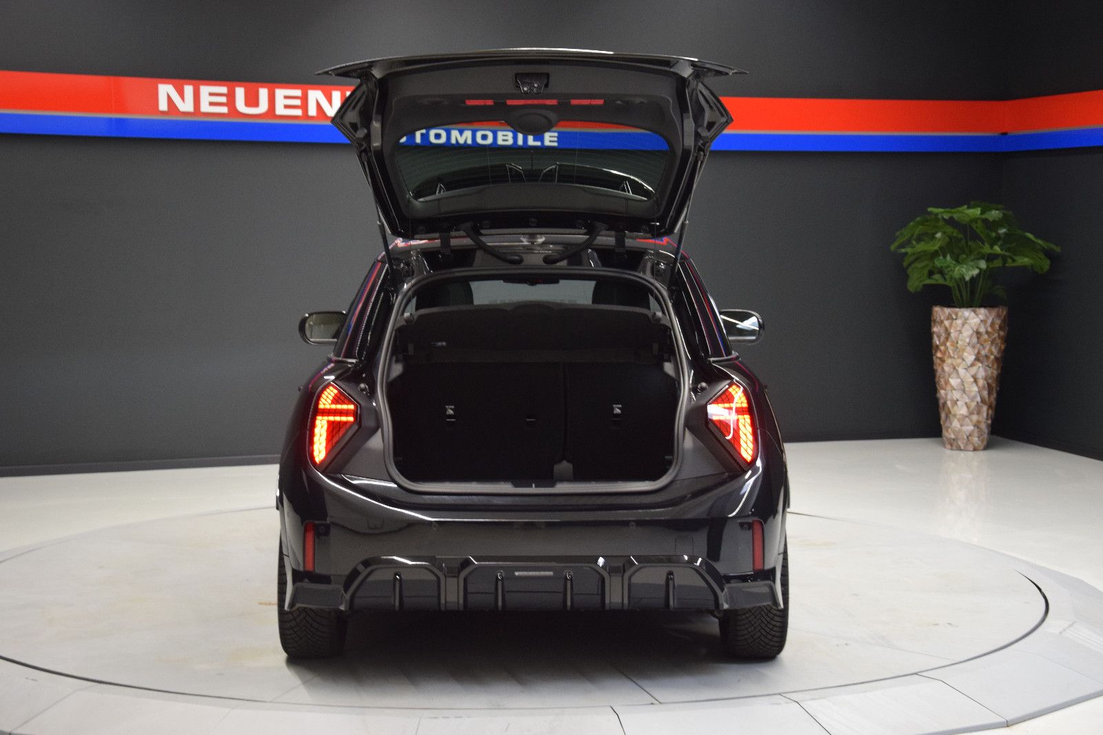 Fahrzeugabbildung MINI Cooper S John Cooper Works Trim 5-Türen Pano HuD