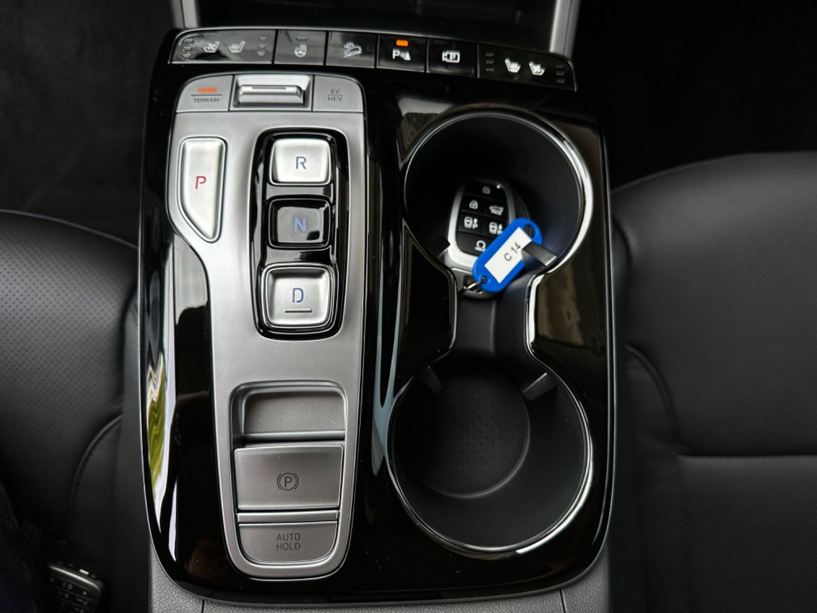 Fahrzeugabbildung Hyundai TUCSON 1.6 T-GDI PHEV 4WD PRIME ASSISTENZPAKET +