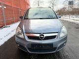 Opel Zafira B Sport*Panorama*Xenon*SHZ*Navi*PDC* - Opel Zafira: Panorama