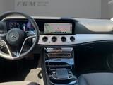 Mercedes-Benz E 220 d T Avantgarde +Wide+MBUX+LED+Night+Cam - Mercedes-Benz E 220: D