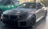 BMW M2 Coupe Frozen Grey Schalensitze H&K