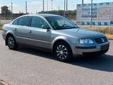 Volkswagen Passat 1.6 Comfortline/TÜV NEU/SERVICE NEU/KLIMA - Volkswagen Passat aus 2003