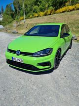 Volkswagen Golf 2.0 TSI DSG 4MOTION R R - Volkswagen Golf: Grün