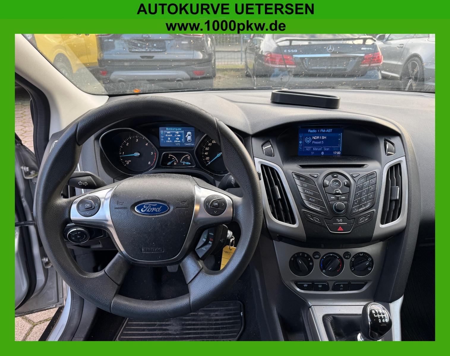 Ford Focus 2011 — photo 10