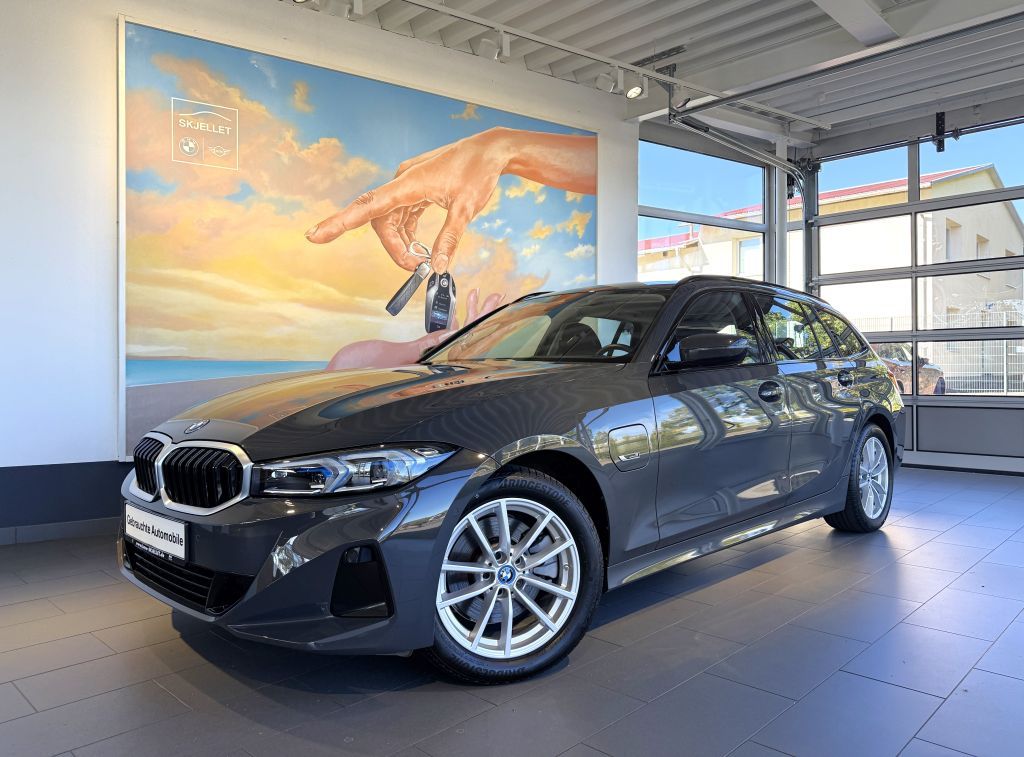 BMW 320e Touring KAM+SPUR+KOMF+adp.LED+HIFI+LivePro+