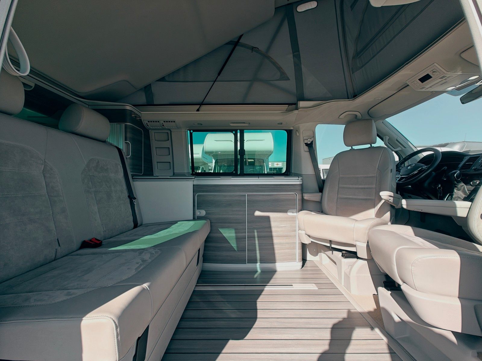 Fahrzeugabbildung Volkswagen CALIFORNIA OCEAN 4MOTION - TRAUMWAGEN!