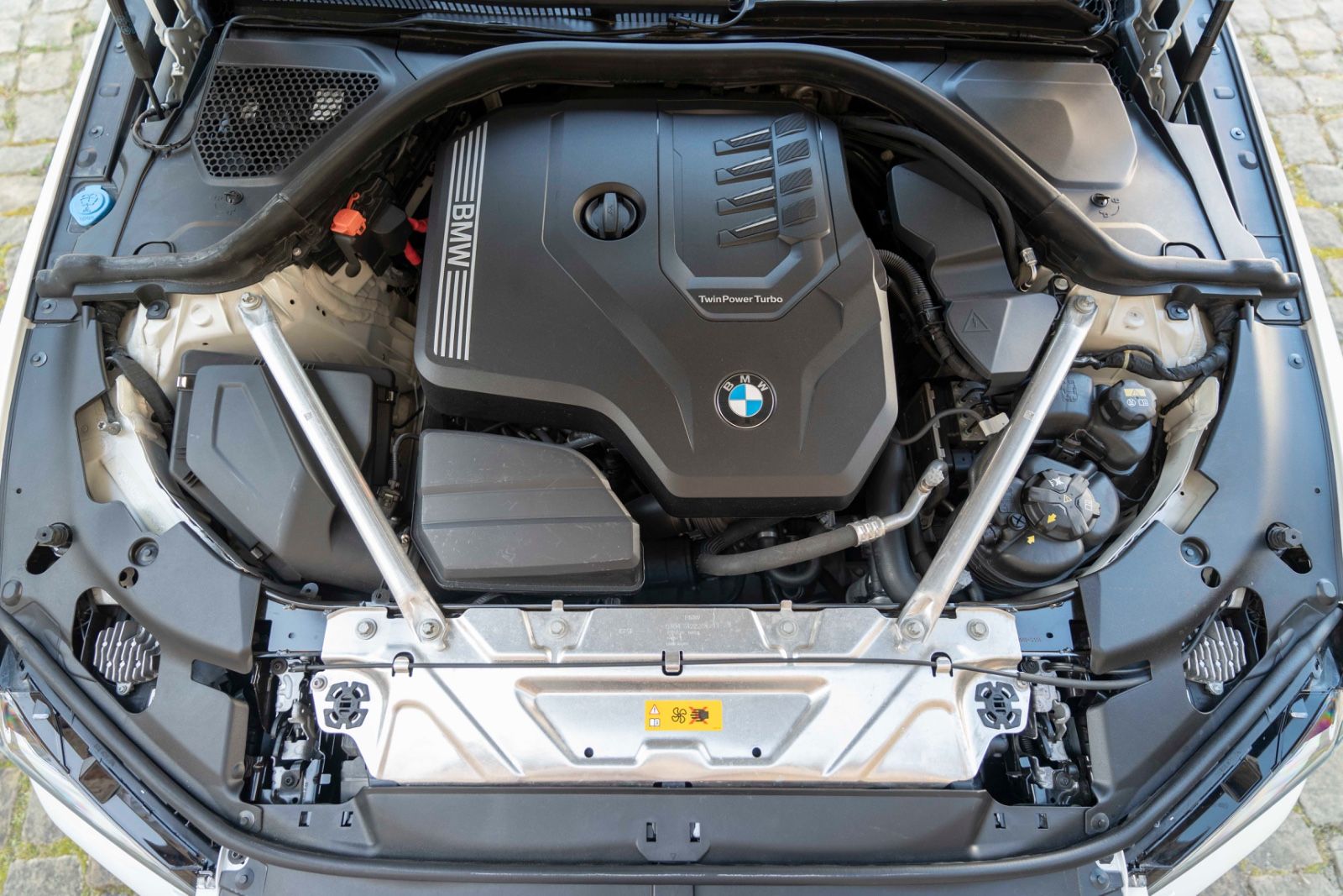 Fahrzeugabbildung BMW 430i Coupé M Sportpaket HUD LED KAM HIFI ACC